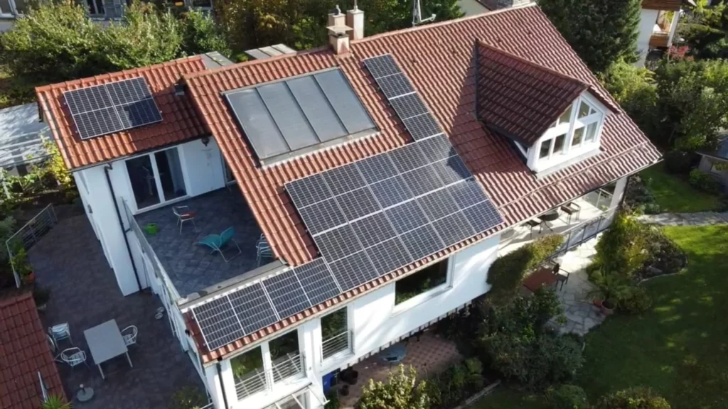 XXXLSolar 2 1024x576 - Privatkunden im Fokus: Warum das SOLARZENTRUM NIEDERRHEIN die erste Wahl für Solaranlagen ist
